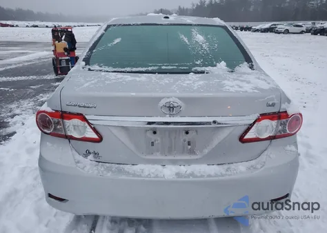 2013 Toyota Corolla Base из США, поврежденный, VIN 2T1BU4EE5DC943148